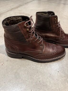 Johnston & Murphy Brown Leather Wingtip Chukka Boots